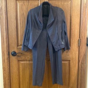 Banana republic, two piece pant suit.